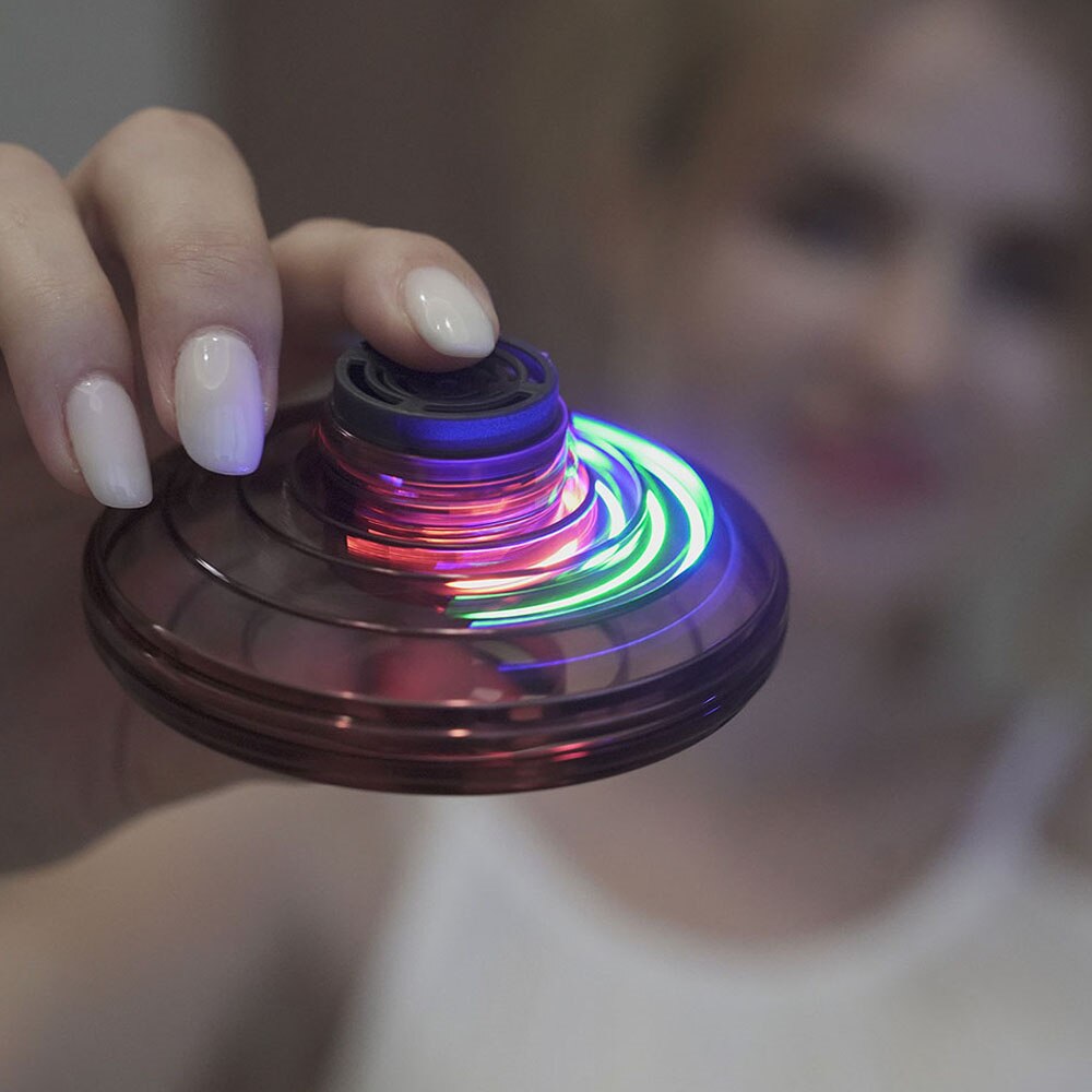 Flynova Mini UFO Spinner – Blue variant close-up